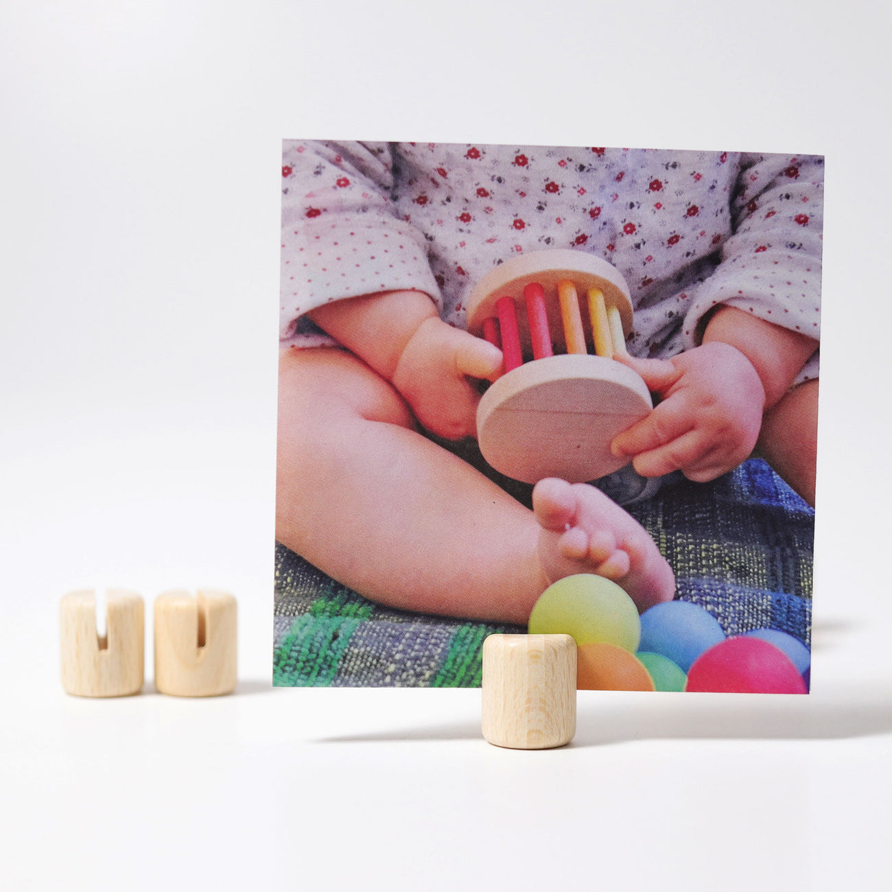 10 Wooden Picture Holders for Birthday Ring Decoration and Celebration Display